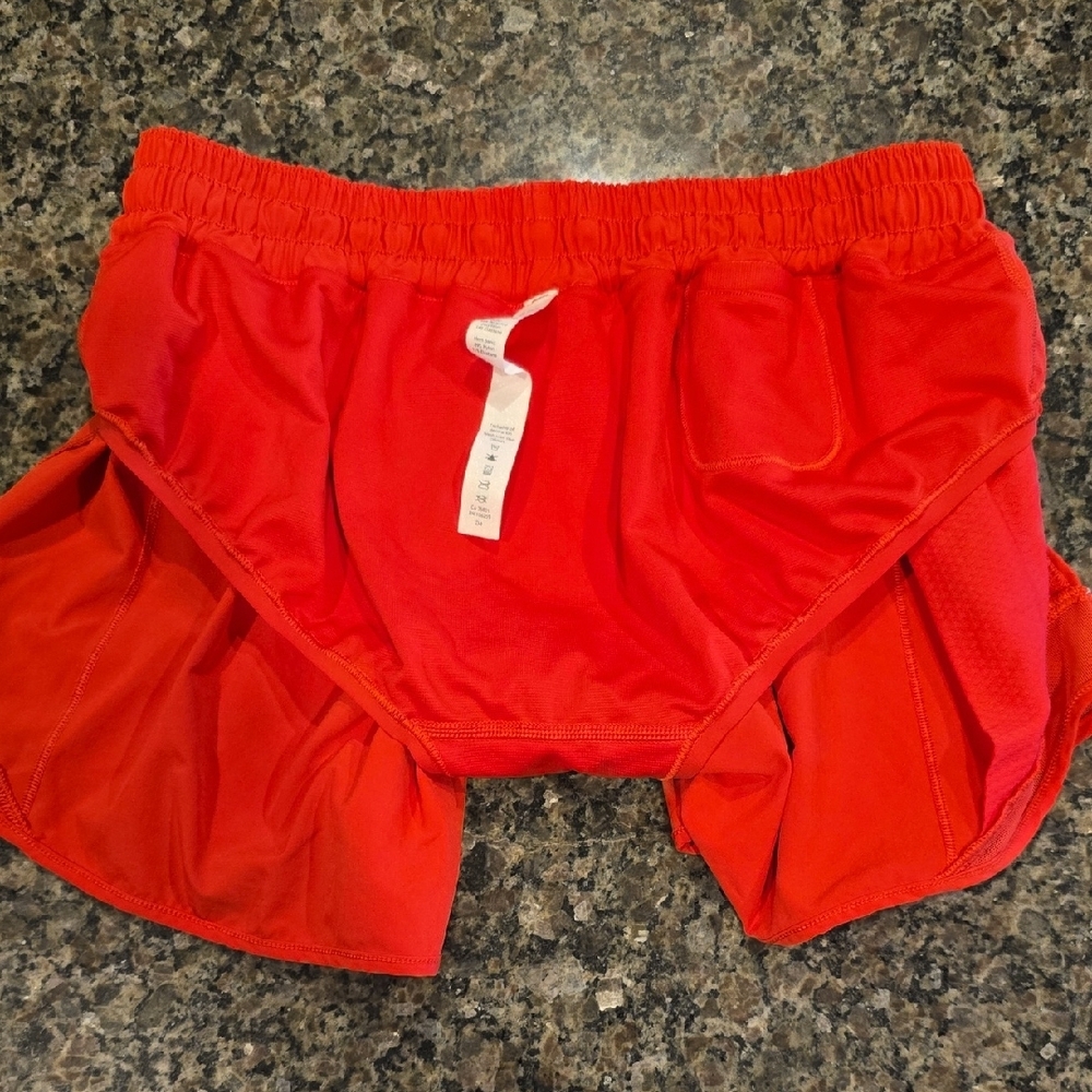 Lululemon LR Hotty Hot II Shorts - Picture 9 of 10